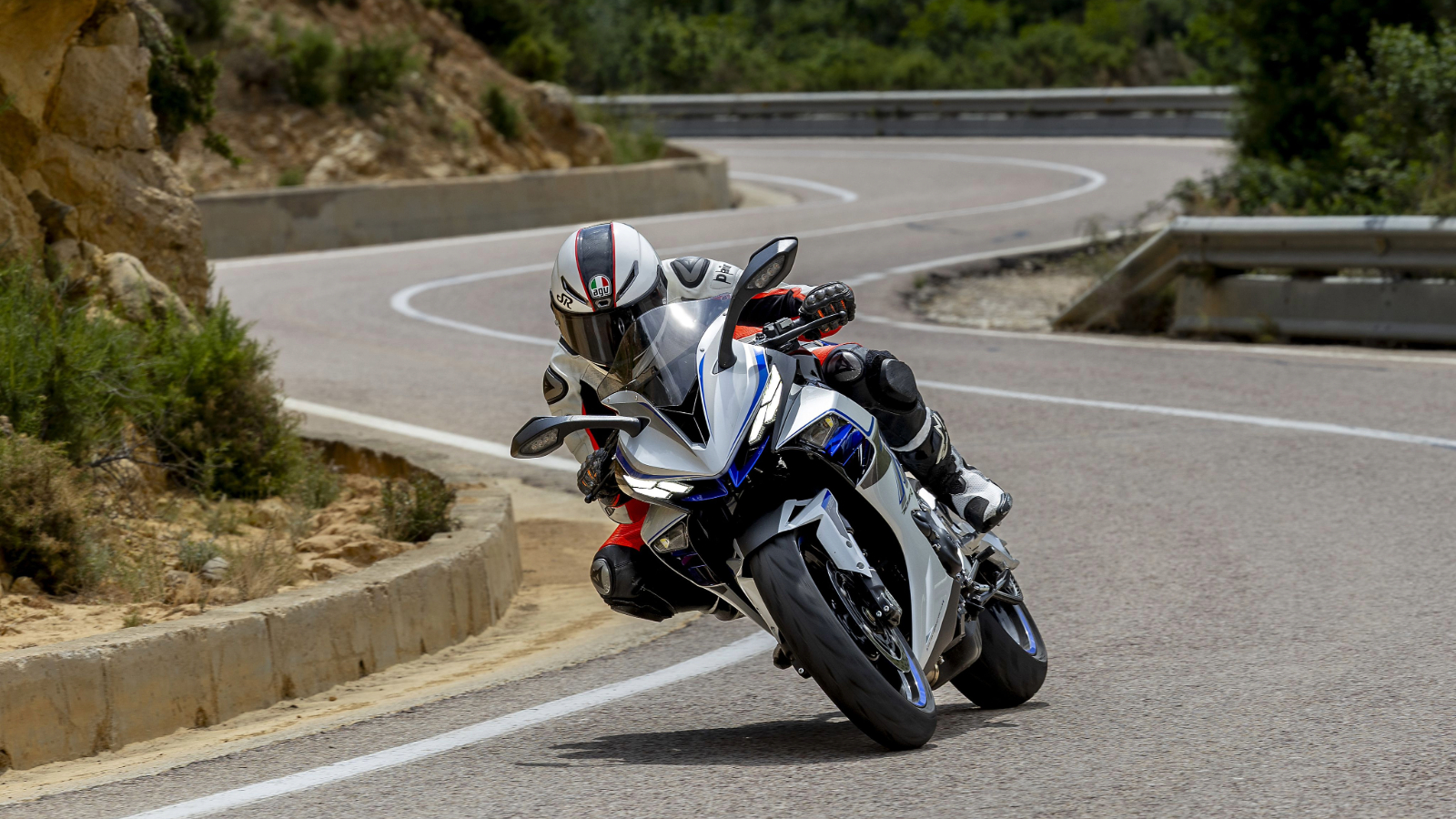 Zontes 703rr en carretera 2