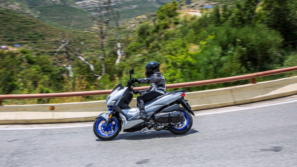 Zontes 368M en carretera 2